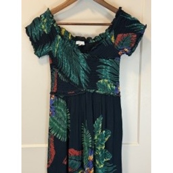 Patrons of Peace Tropical Print Smocked Bodice Cropped Jumpsuit Size Small - Picture 3 of 8